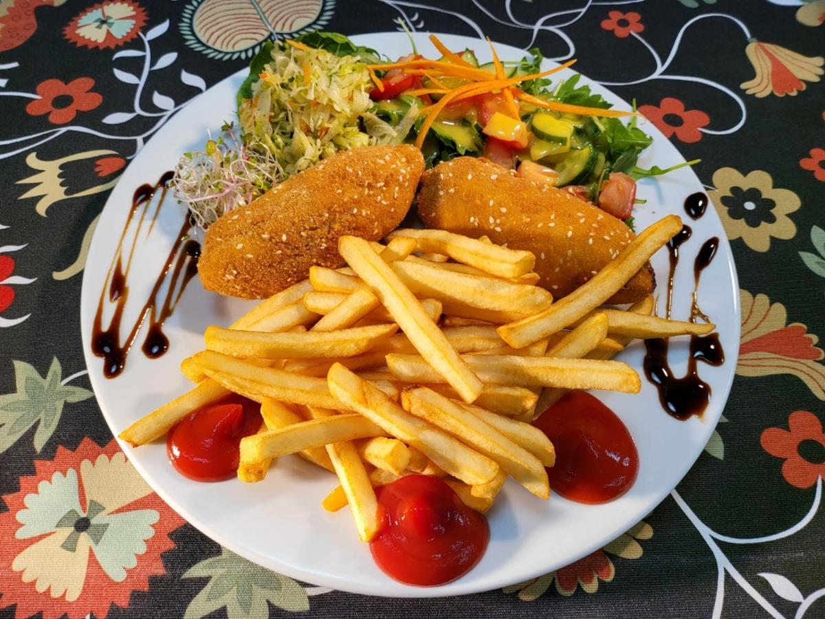 Zajazd Gniewko Mala Karczma المظهر الخارجي الصورة